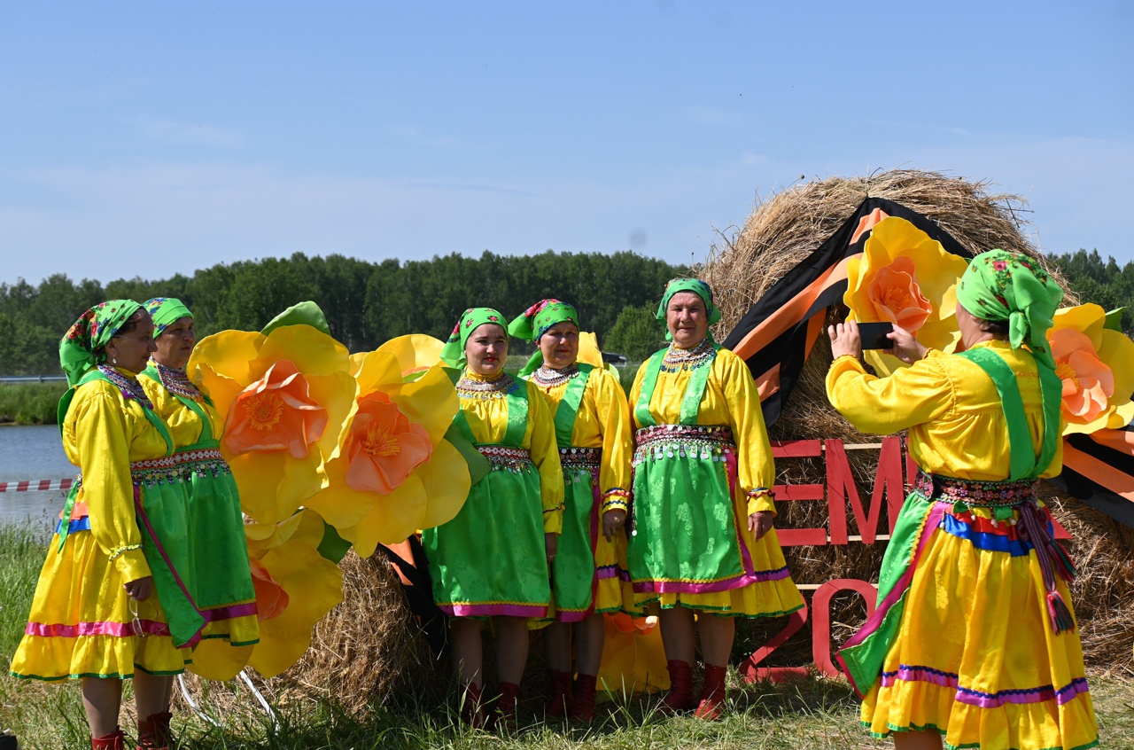 Празднование Семык