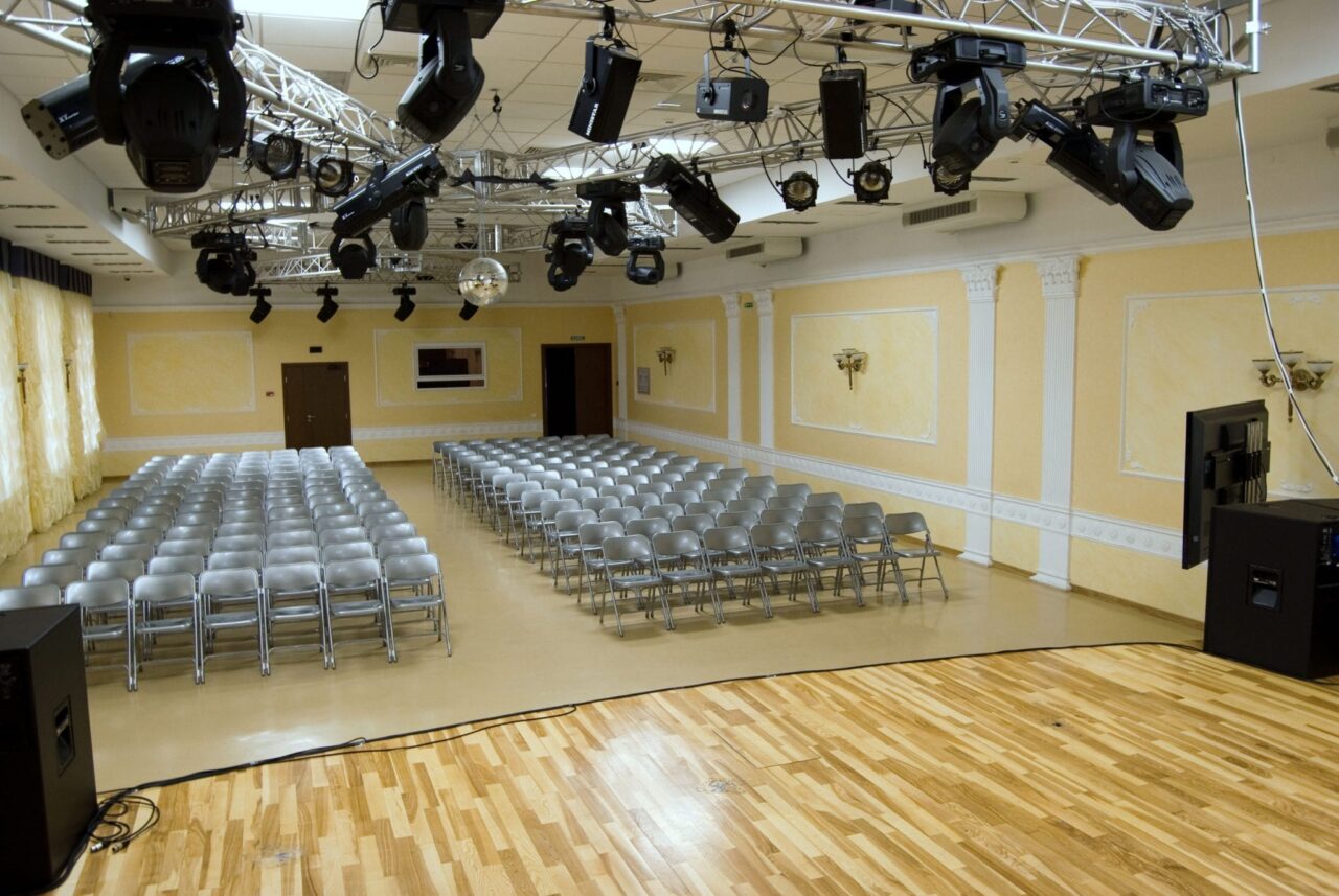 Многофункциональный зал (270 м2)